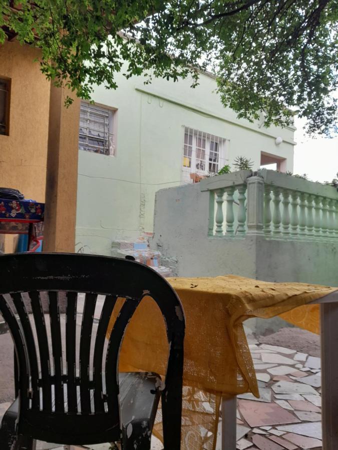 Hostel Jabuticaba เบโลโอรีซอนชี ภายนอก รูปภาพ